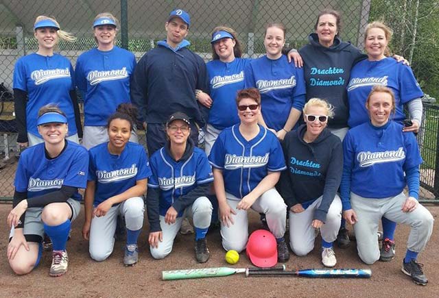 Softbaldames2014 teamfoto