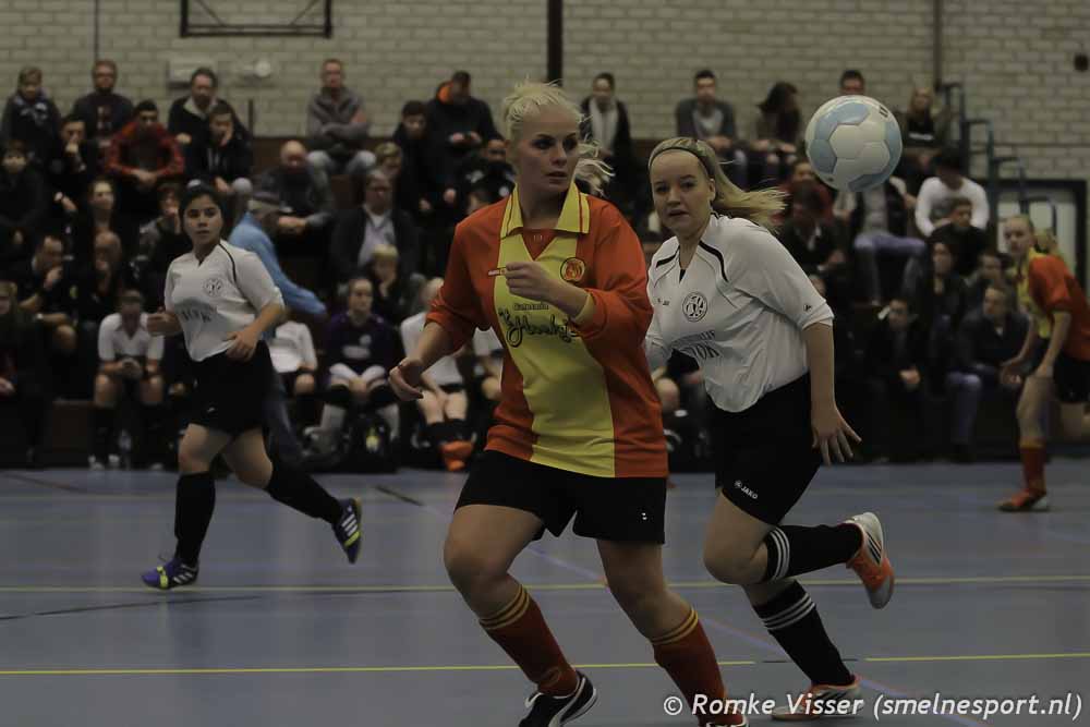 Spelmoment uit de wedstrijd Drachtster Boys MA1 - Houtigehage (2-0)
