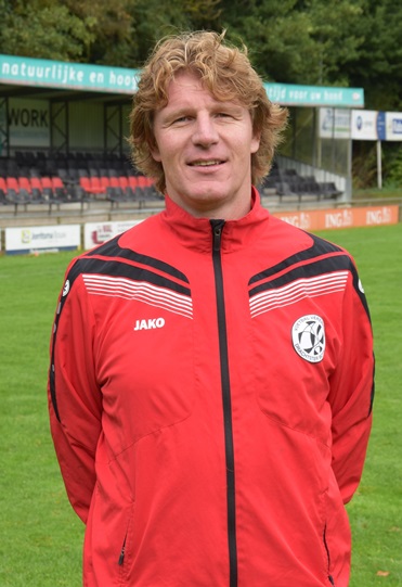 28 Hans van der Ploeg